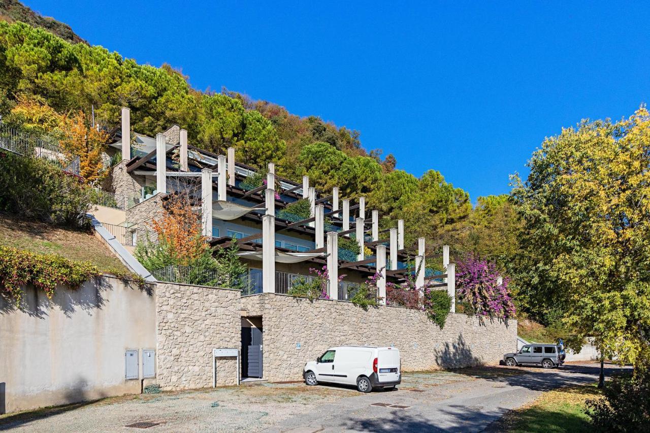 La Bouganville P1-1 Apartment By Wonderful Italy ตอสโกลาโน มาแดร์โน ภายนอก รูปภาพ