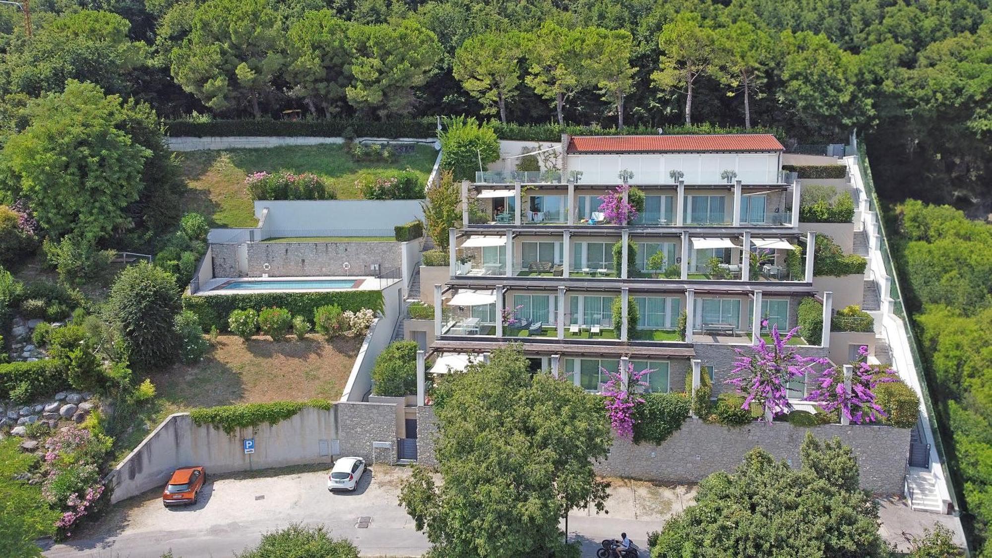 La Bouganville P1-1 Apartment By Wonderful Italy ตอสโกลาโน มาแดร์โน ภายนอก รูปภาพ