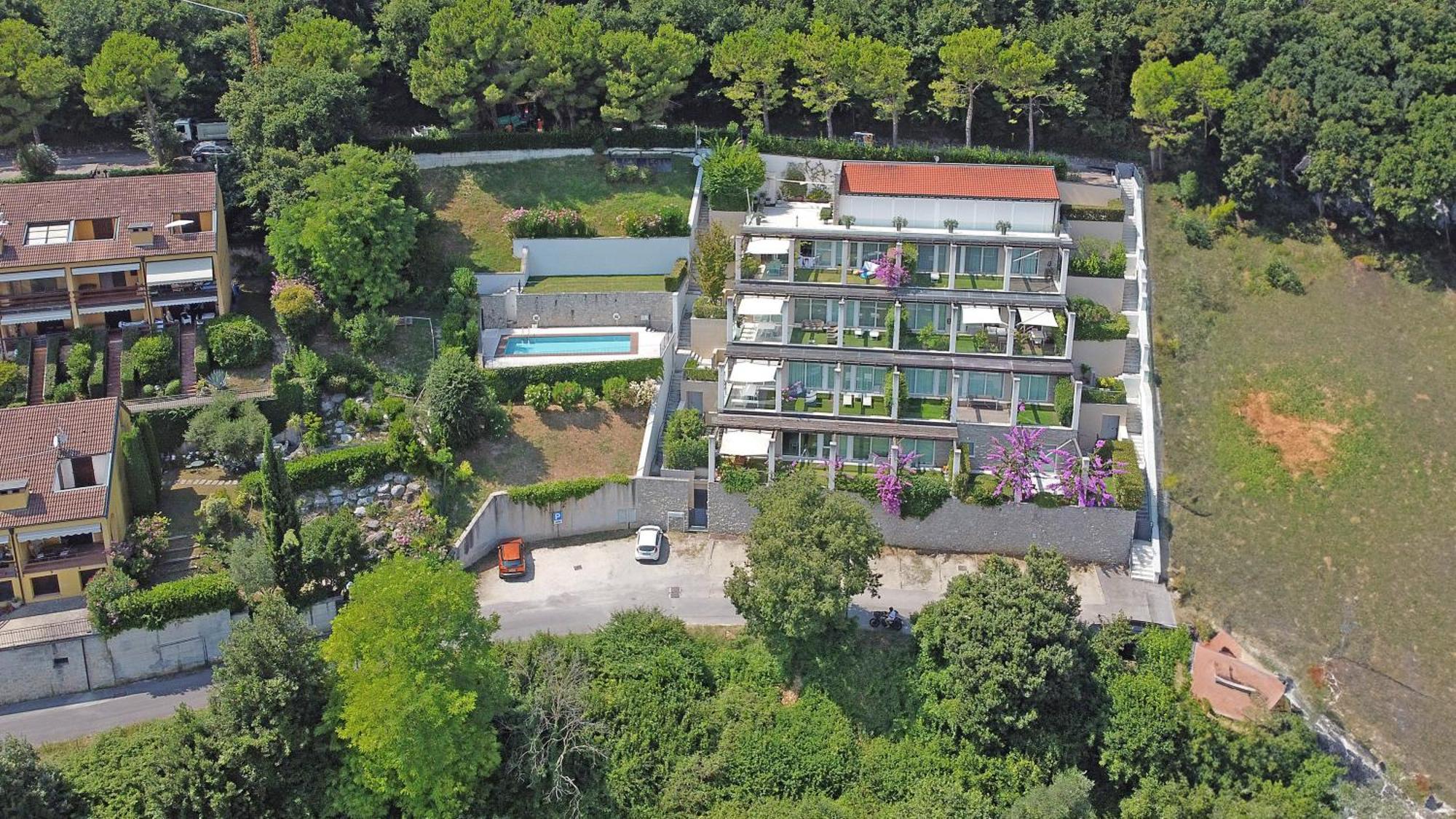 La Bouganville P1-1 Apartment By Wonderful Italy ตอสโกลาโน มาแดร์โน ภายนอก รูปภาพ